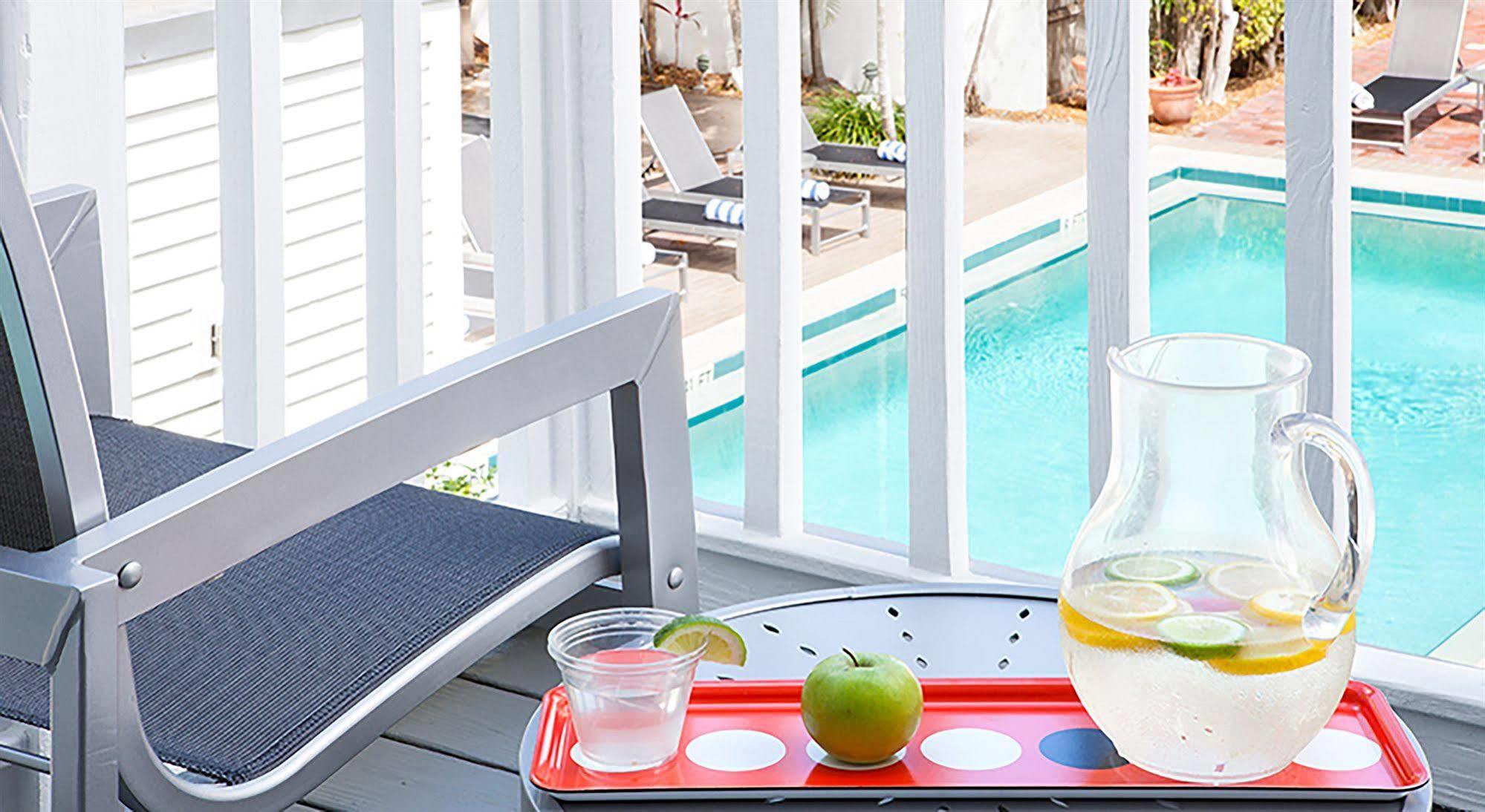 Nyah - Adult Exclusive Bed & Breakfast Key West Exterior photo