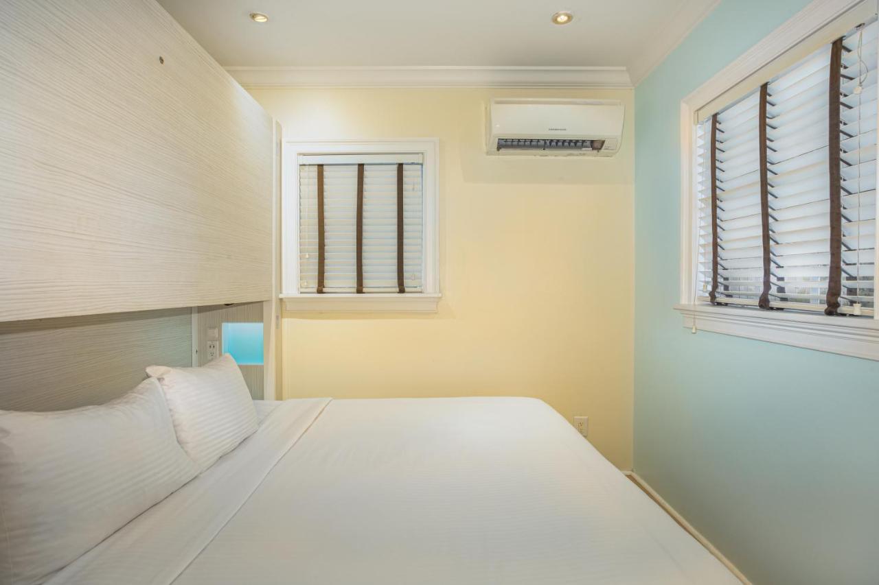 Nyah - Adult Exclusive Bed & Breakfast Key West Exterior photo