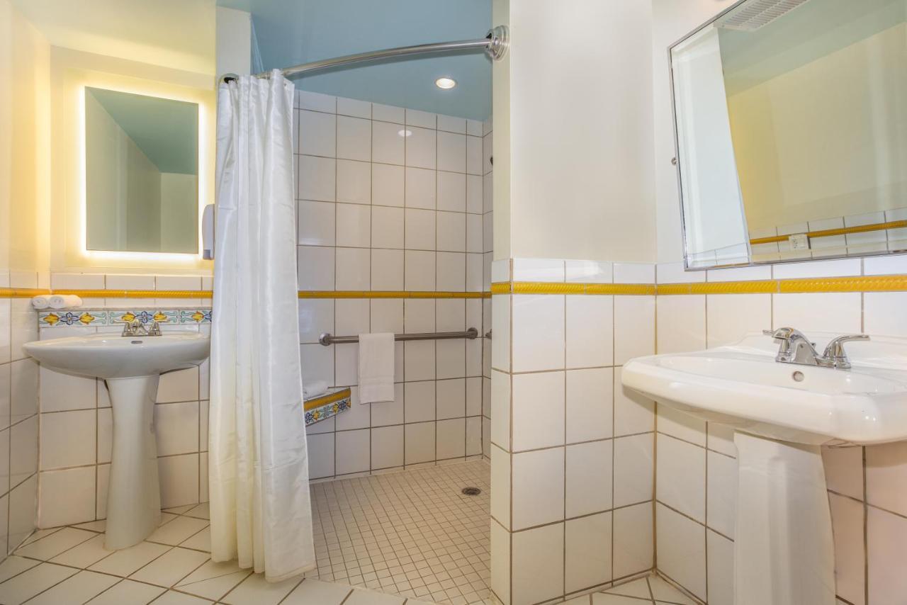 Nyah - Adult Exclusive Bed & Breakfast Key West Exterior photo